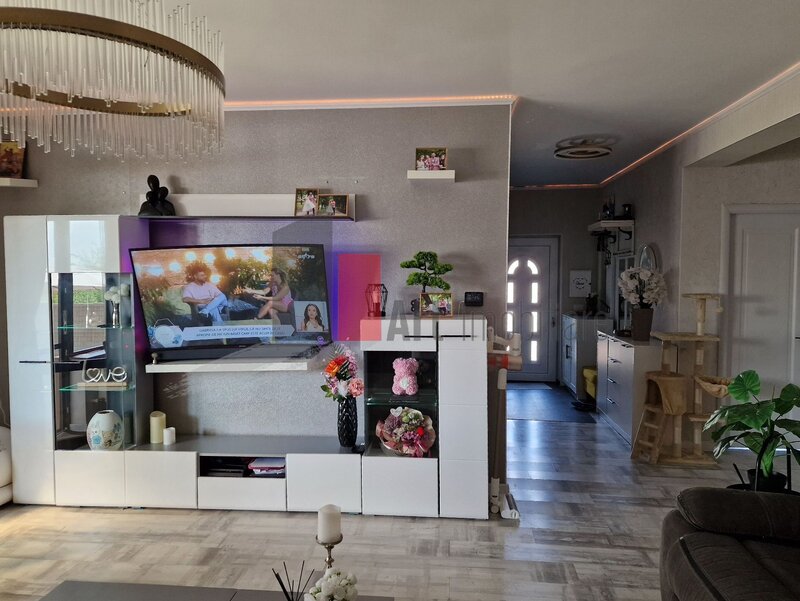 Mihailesti Vanzare casa moderna cu piscina si zona de fitness --Mihailesti